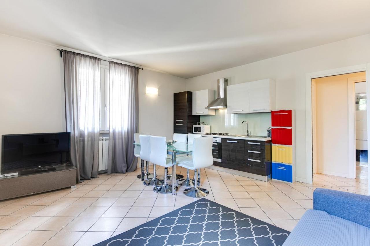 Casa Bonotto Διαμέρισμα Ντεζεντσάνο ντελ Γκάρντα Εξωτερικό φωτογραφία