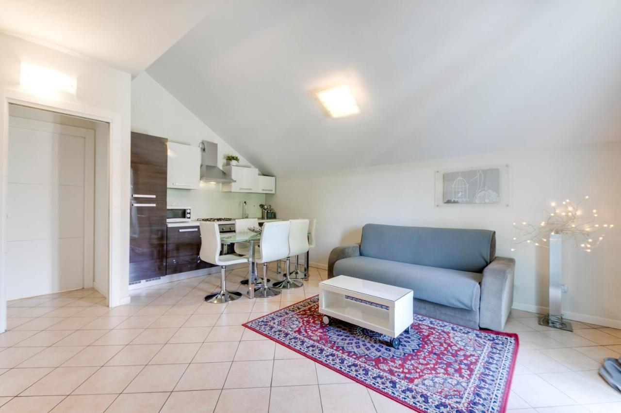 Casa Bonotto Διαμέρισμα Ντεζεντσάνο ντελ Γκάρντα Εξωτερικό φωτογραφία