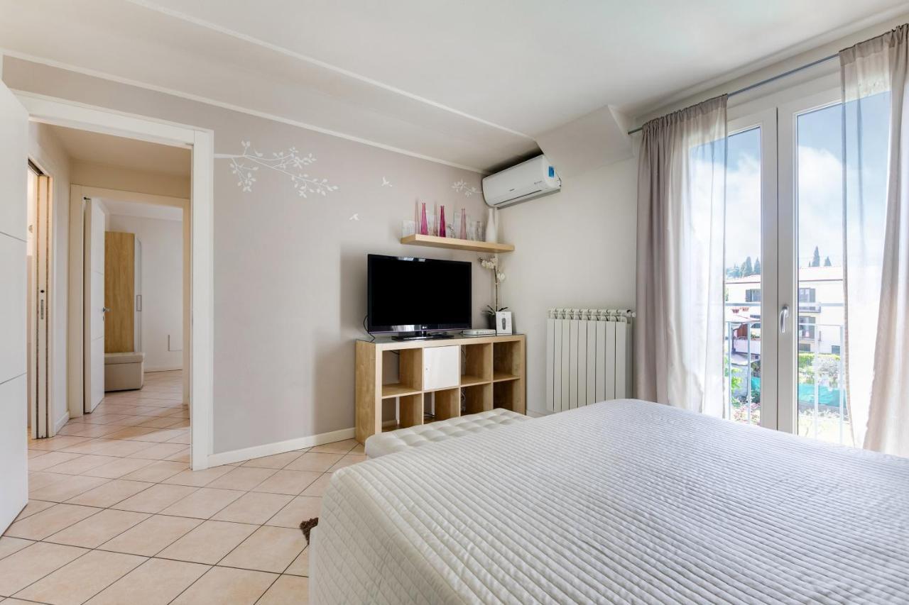 Casa Bonotto Διαμέρισμα Ντεζεντσάνο ντελ Γκάρντα Εξωτερικό φωτογραφία